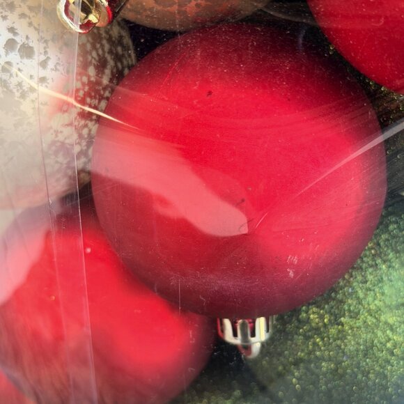 Lot of 70 Shatterproof Green Gold Red Ball ORNAMENTS Christmas Tree Glitter NEW - Picture 7 of 9